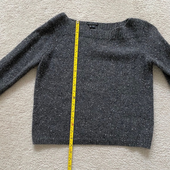 Stylish gray wool/mohair/angora scoop neck sweater - Picture 7 of 9